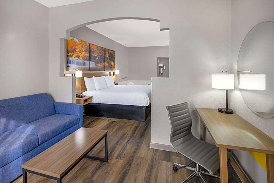 Days Inn by Wyndham Jackson