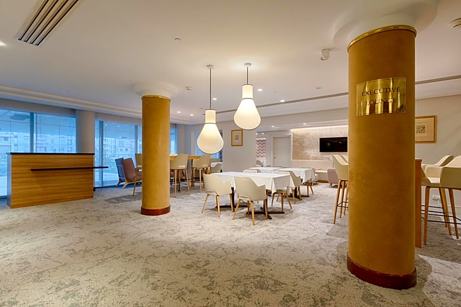 Evergreen Laurel Hotel