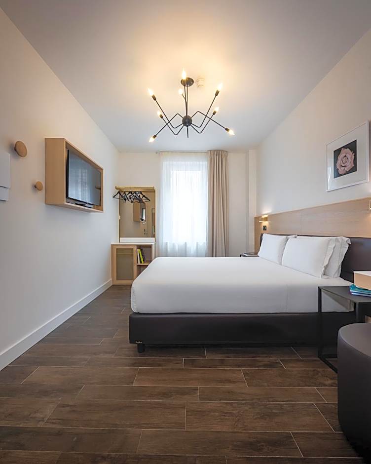 Globus Urban Hotel