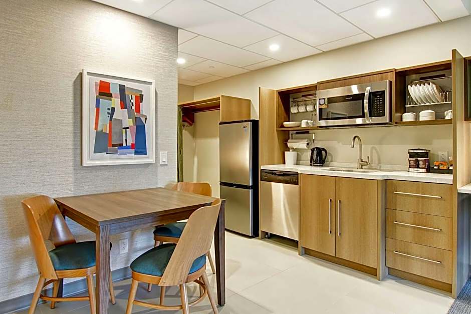 Home2 Suites by Hilton Montreal Dorval, QC