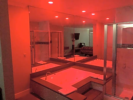 King Room with Spa Bath