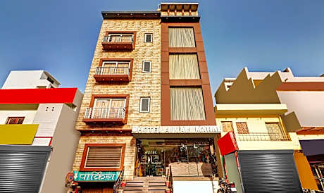 Itsy Hotels Anjali Mahal, 500 Mtrs From Mathura Railway Station