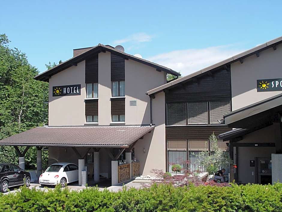 Hotel Sportcenter Fünf Dörfer AG