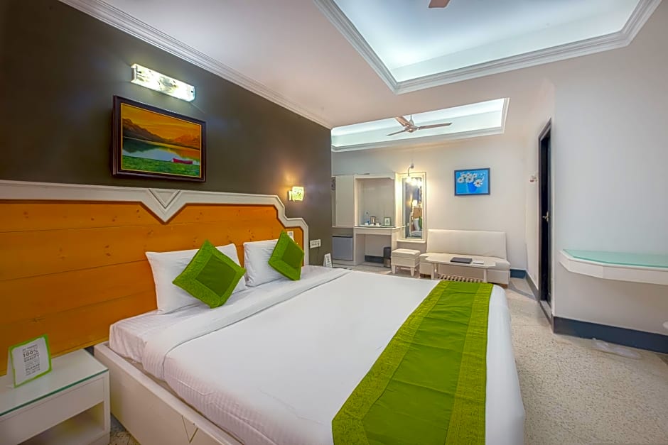 Treebo Trend Green View