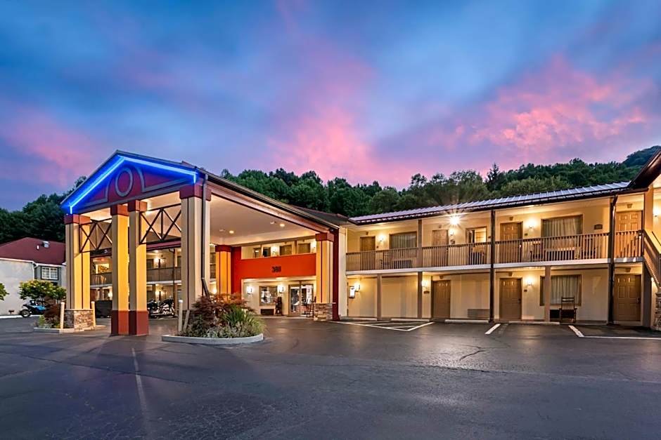 Photo 1 of 25 of Best Western Mountainbrook Inn