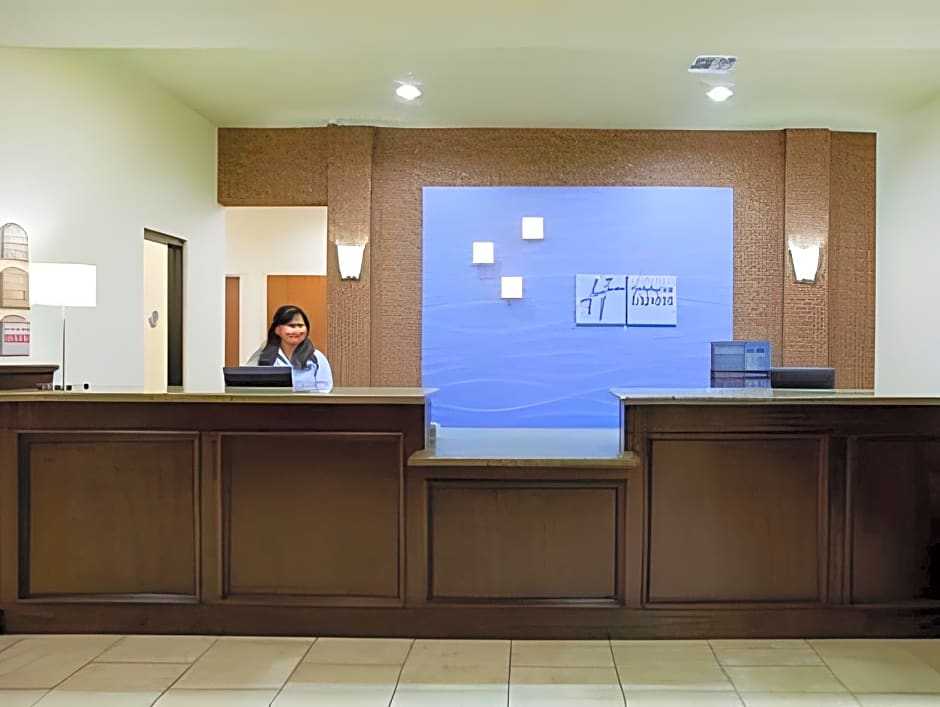 Holiday Inn Express Hotel & Suites La Porte