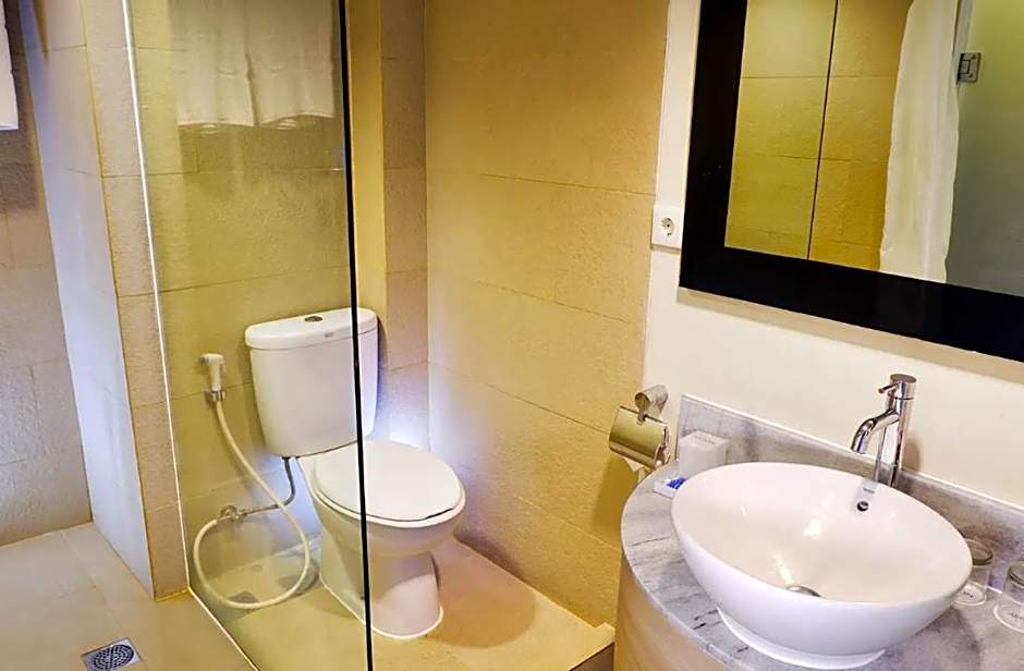 Photo 1 of 6 of Executive Suite