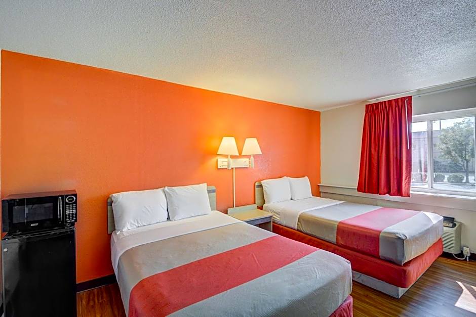 Motel 6-Wichita, KS