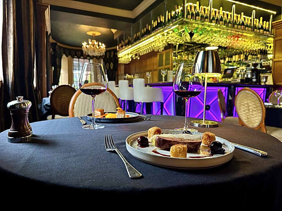 Ye Olde Bell Hotel & Spa