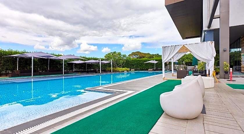 Midori Clark Hotel And Casino