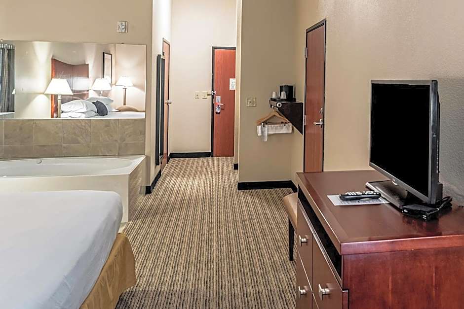 Red Lion Inn & Suites Mineral Wells