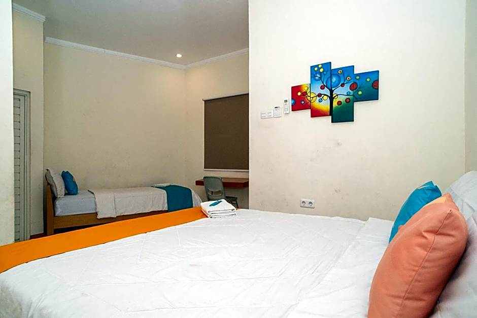 Sans Hotel FiFFa Pisang Kipas Malang