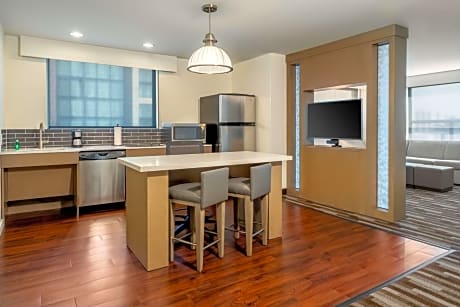 One-Bedroom Suite with Two Queen Beds - Disability Access