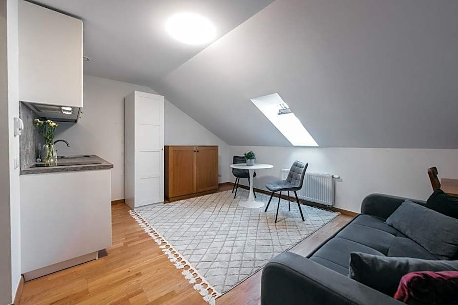 CATHEDRAL Old Town Suites