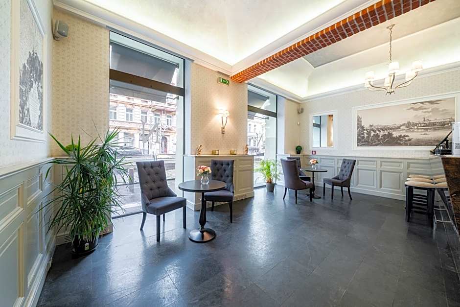 Hotel Noir