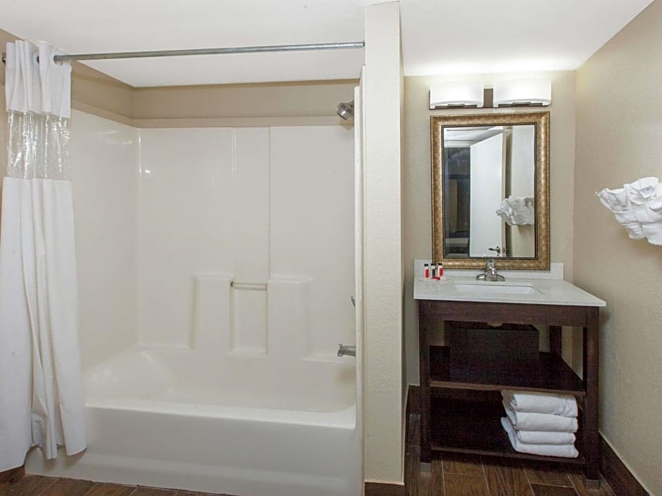 Baymont by Wyndham Downtown Detroit