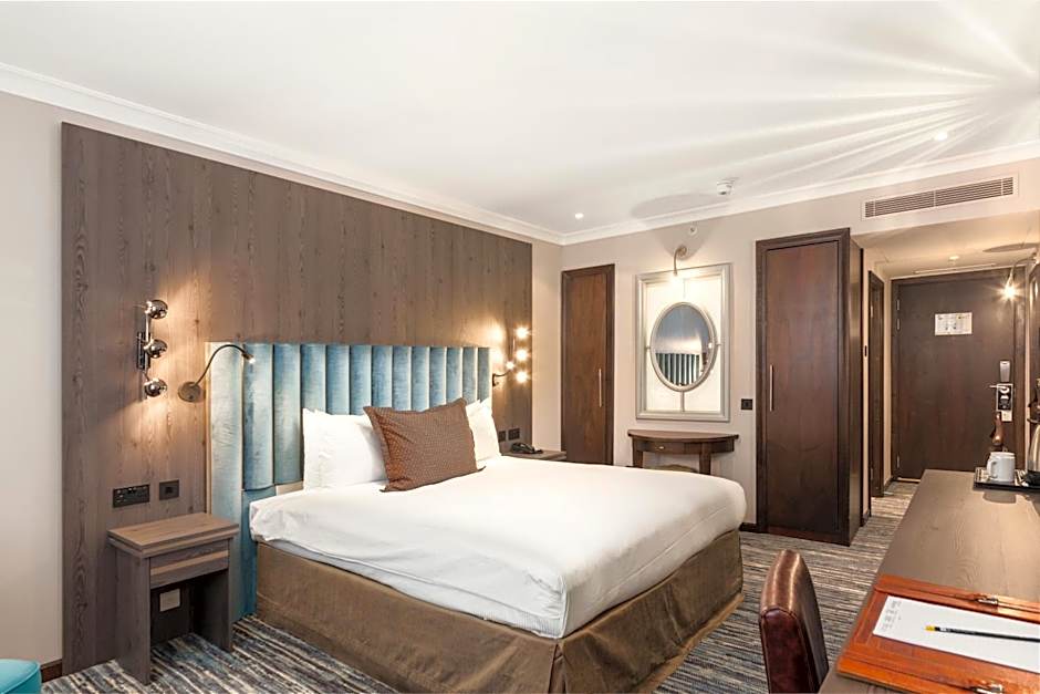 Courthouse Hotel London