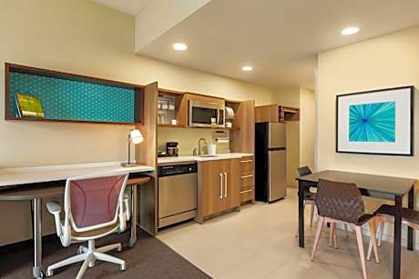 1King Hearing Accessible Suite Nonsmoking