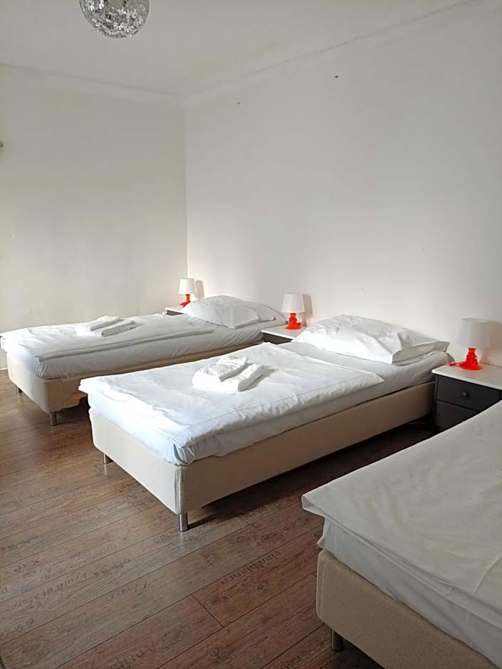 Charles Bridge Hostel & Apartments