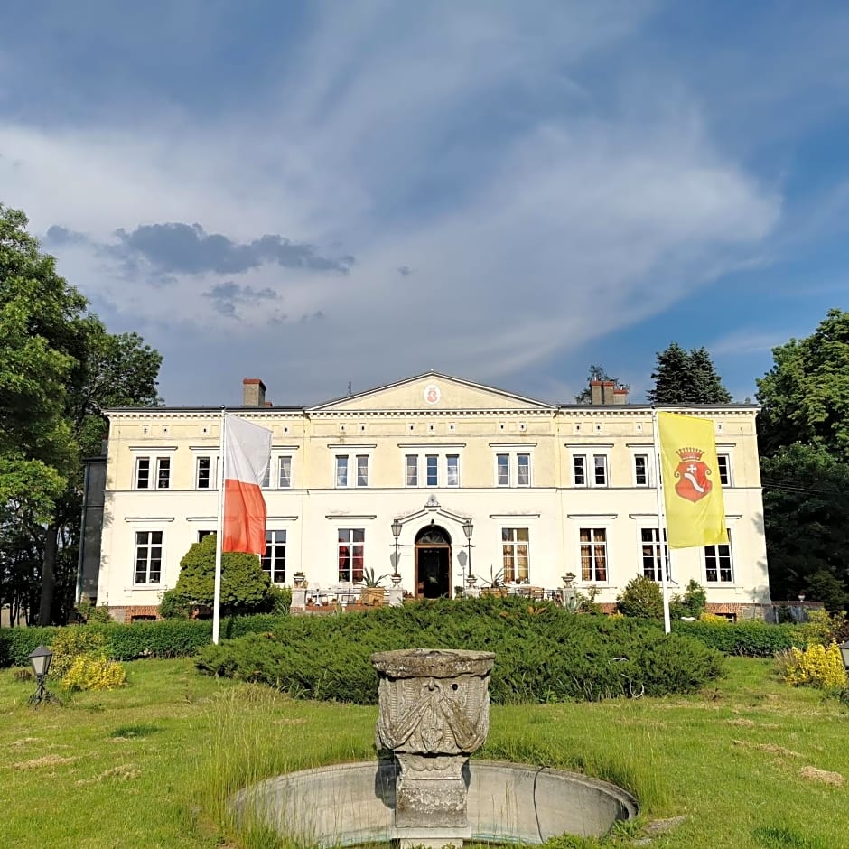 Pałac Kwilecki -AGROTURYSTYKA PREMIUM & SPA