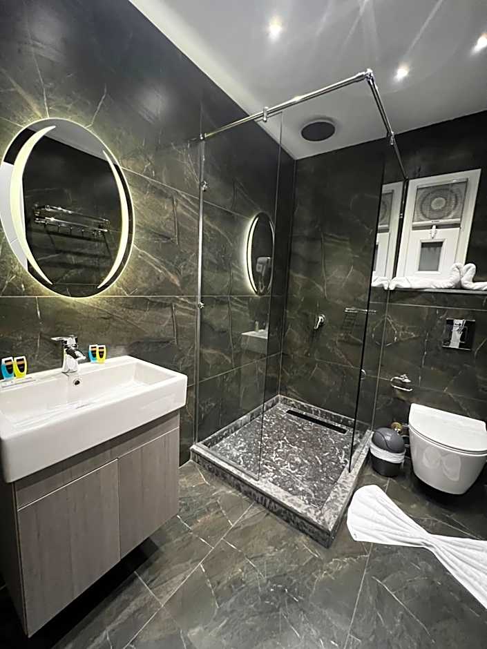 Onyx Pyramids Boutique Hotel