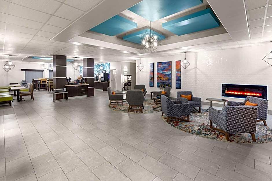 La Quinta Inn & Suites by Wyndham Angleton
