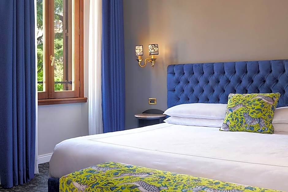Photo 1 of 4 of Junior 1 King Bed Suite