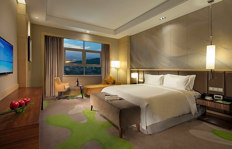 Holiday Inn Qingdao Expo