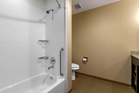 2 Queen Beds, Suite, Nonsmoking