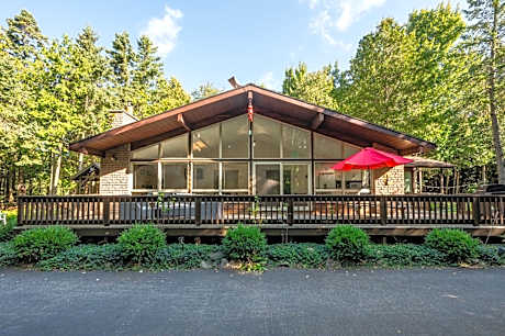 Evergreen Escape - Tobermory Chalet and Sauna
