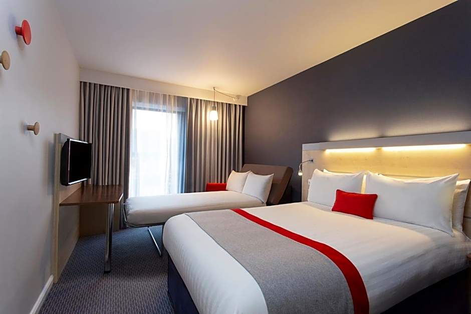 Holiday Inn Express Cheltenham Town Centre By IHG