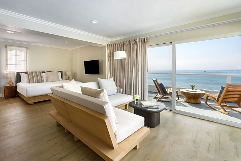 Pacific Edge Hotel