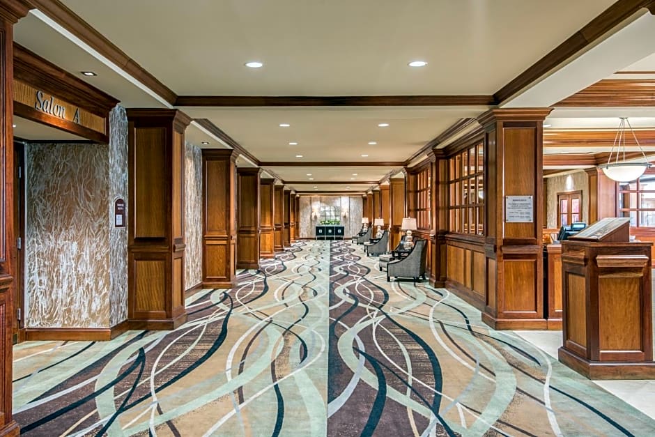 Crowne Plaza Knoxville Downtown University by IHG