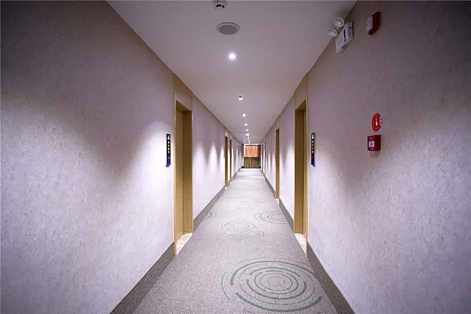 GreenTree Inn Jiangsu Wuxi Jiangyin Yunting Changshan Avenue ChenGYAng Road Business Hotel