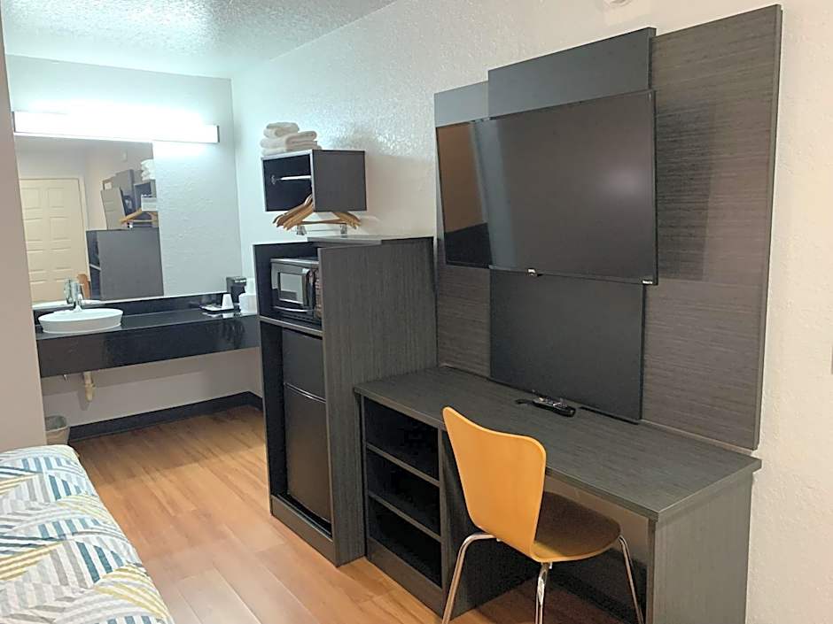 Motel 6-Atlanta, TX