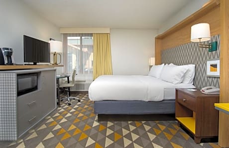 Standard King Room