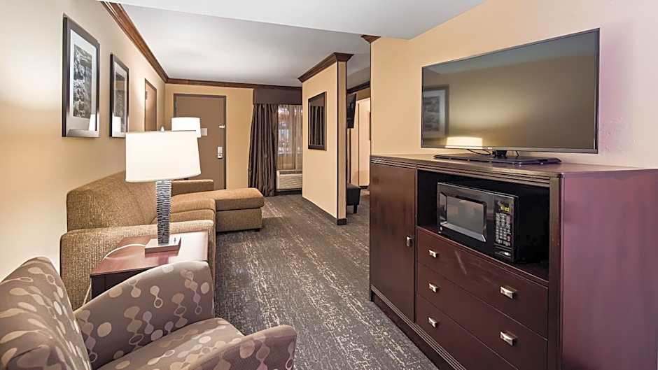 Best Western Plus Raton Hotel