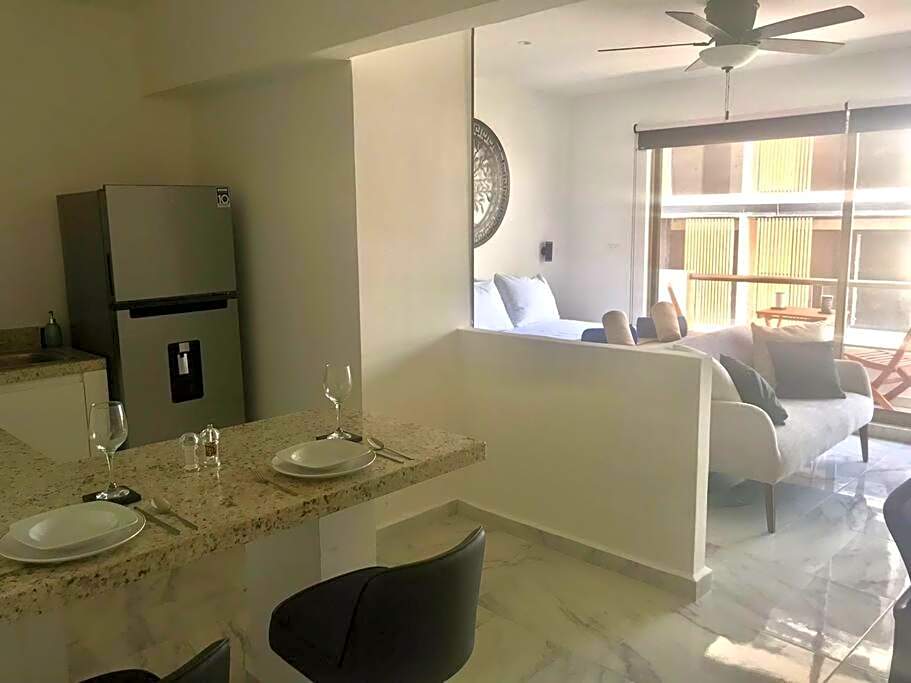 5a Lia 12 Studio 1 block from 5 Av WiFi 60 Mbs