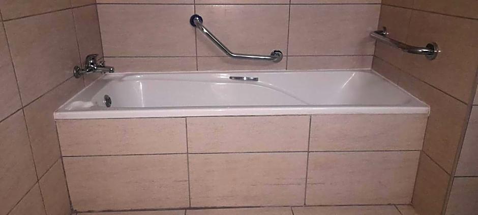 African Sky Ermelo Inn