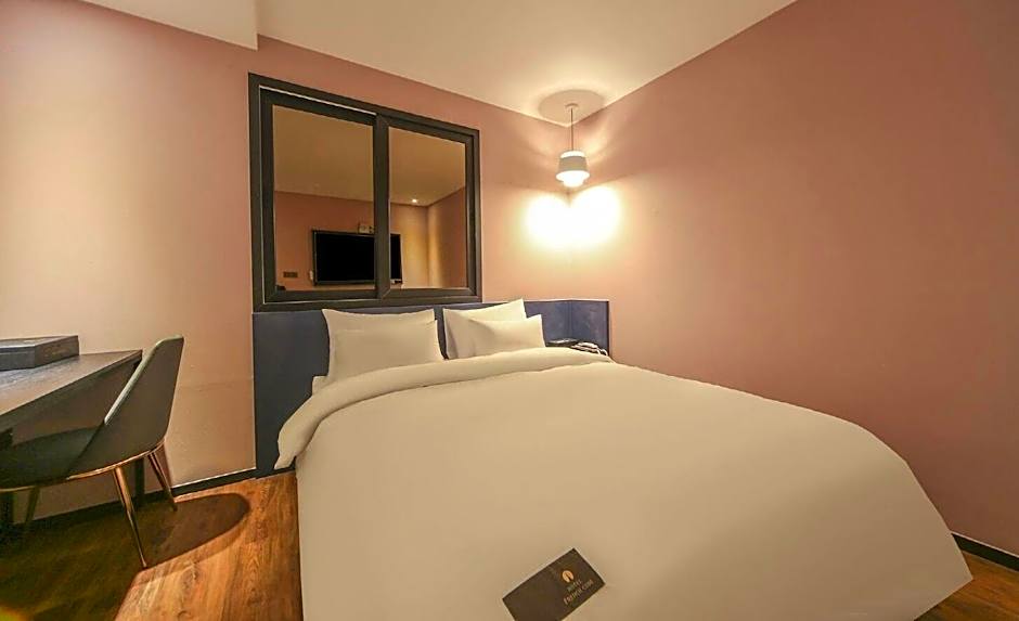 FrenchCode Hotel