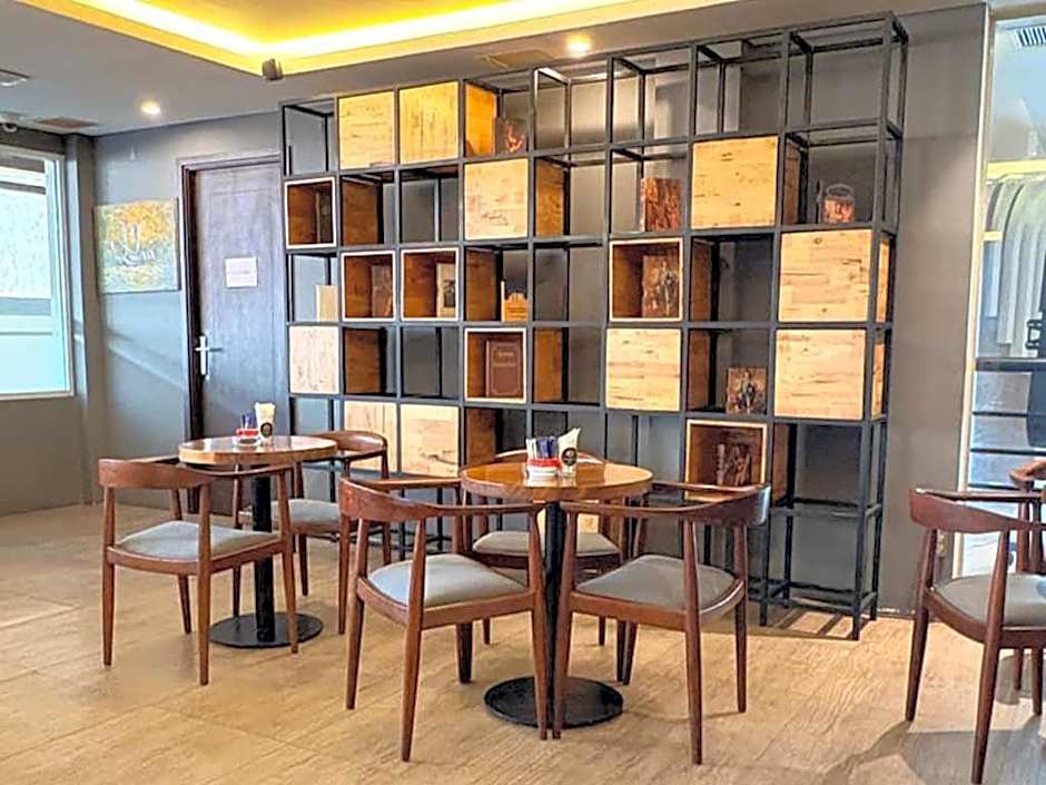 Nevada Ketapang Hotel