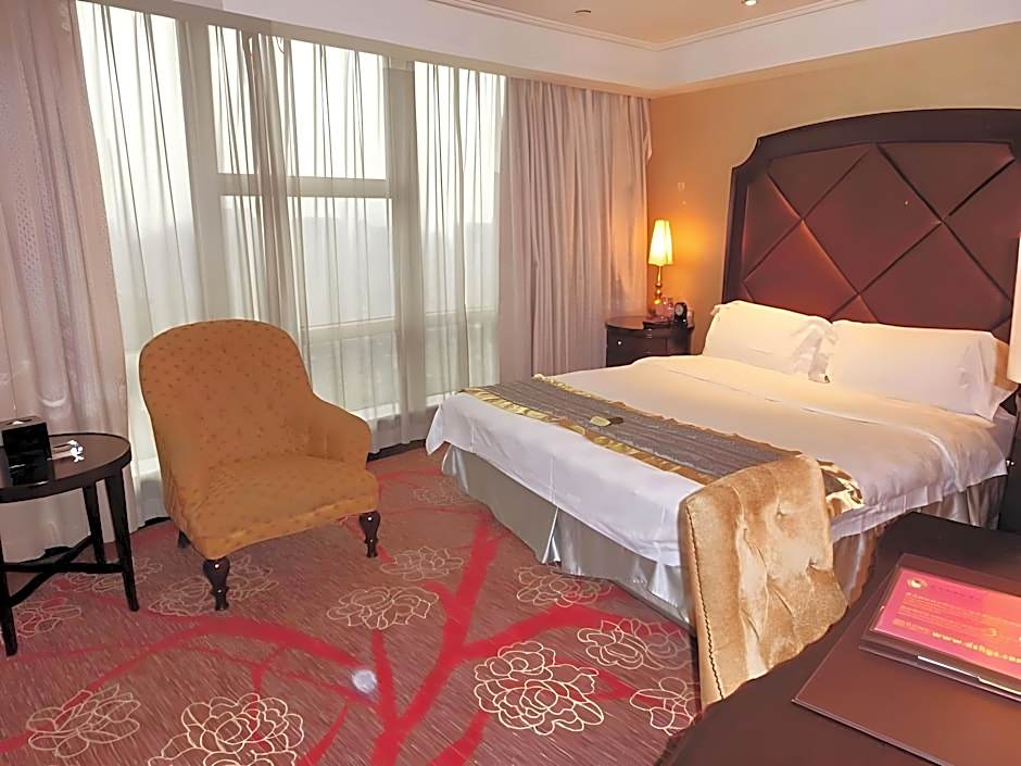 Royal Mediterranean Hotel