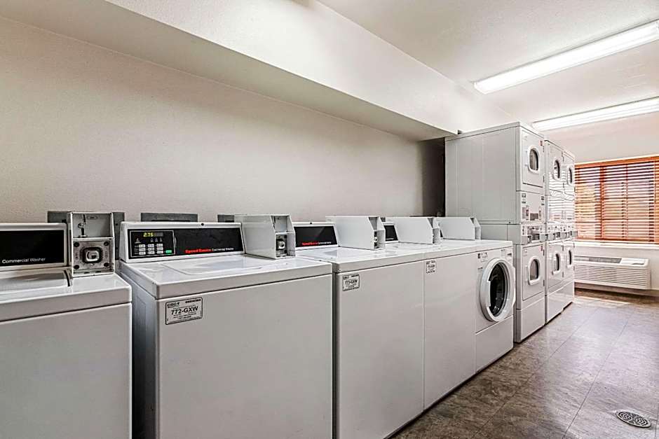 WoodSpring Suites Tulsa