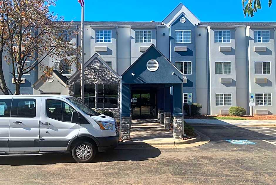 Microtel Inn & Suites by Wyndham Charlotte Airport
