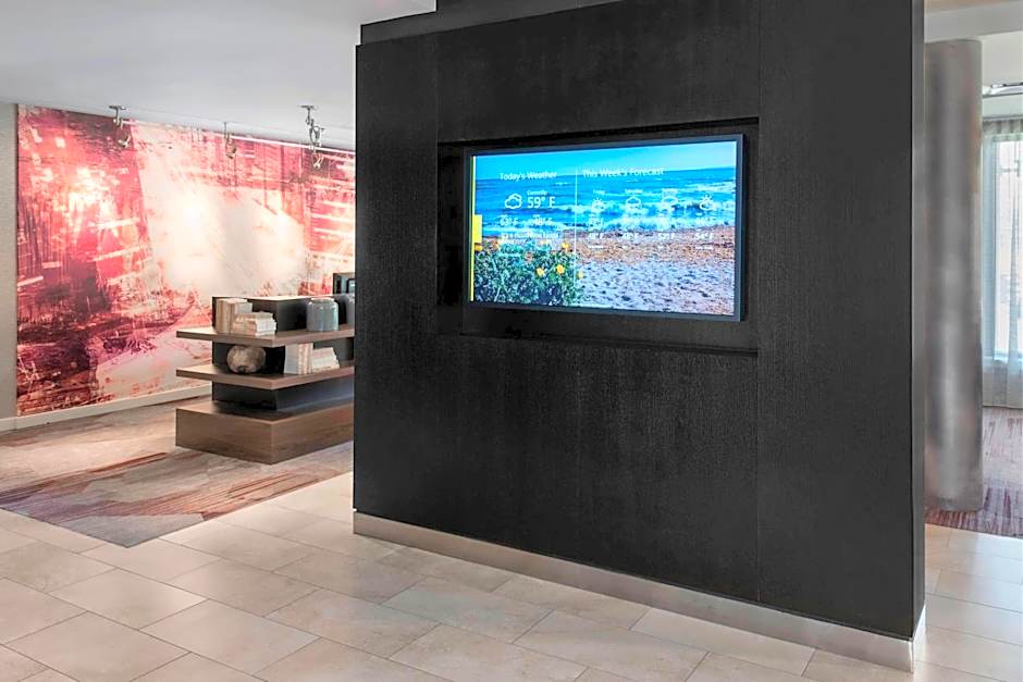 Courtyard by Marriott Newark Liberty International Airport