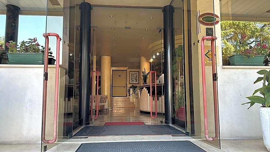 Hotel Raffaello Venice