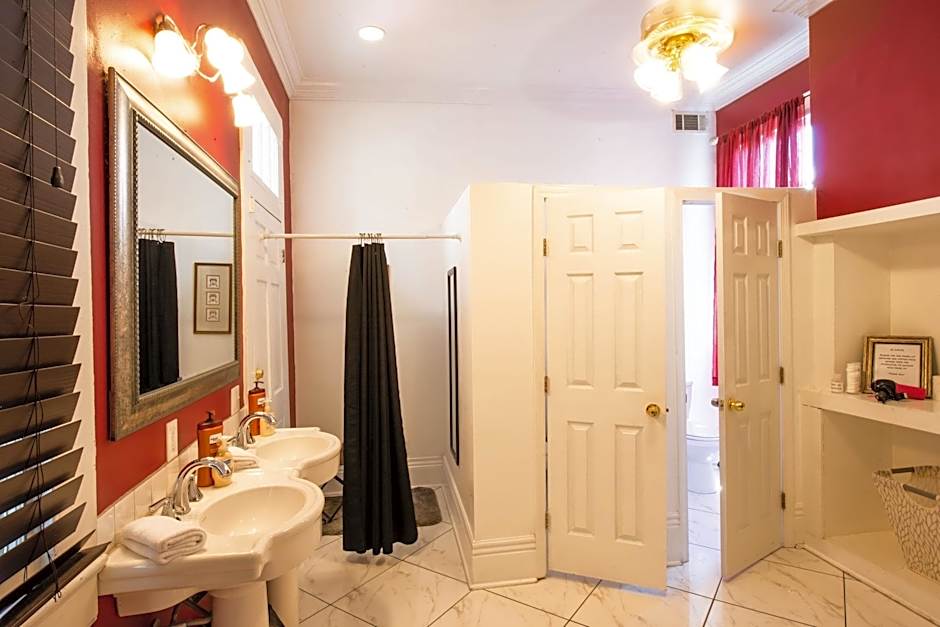 Auberge Nouvelle Orleans Hostel