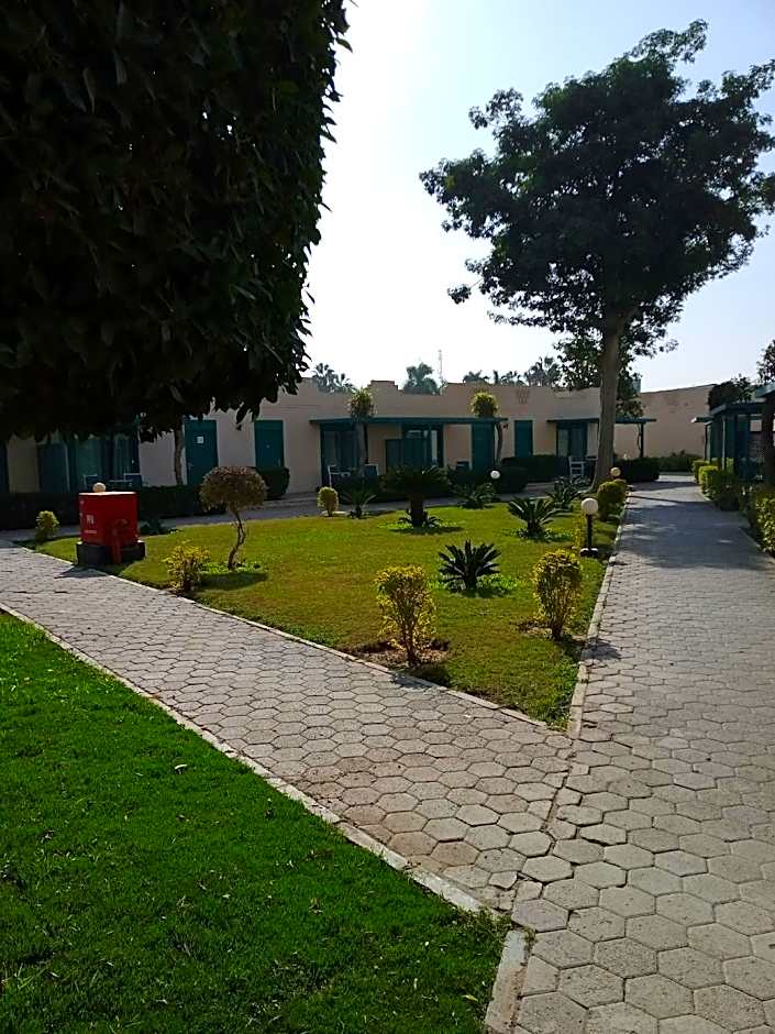 Cairo Pyramids Hotel