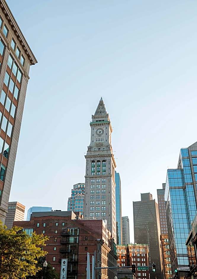 Club Quarters Hotel in Boston