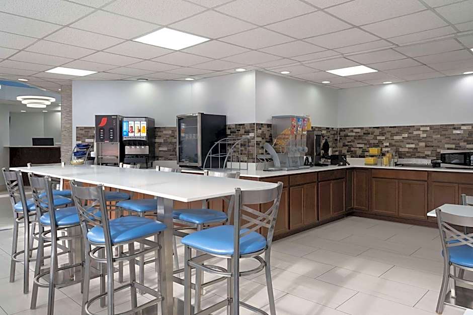 Days Inn by Wyndham Weldon Roanoke Rapids